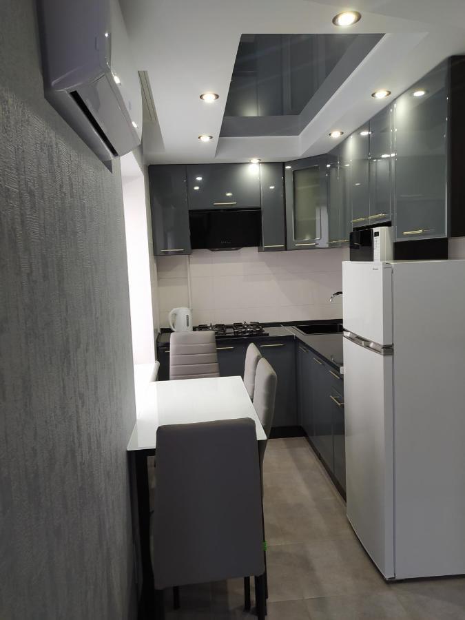 2Rooms Apartment - 181 Gogol street Zaporizhia Esterno foto